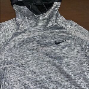 Nike mens therma dry fit pull over hoodie